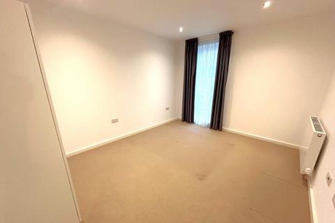 1 bedroom apartment to rent, Warlingham House, Addlestone KT15