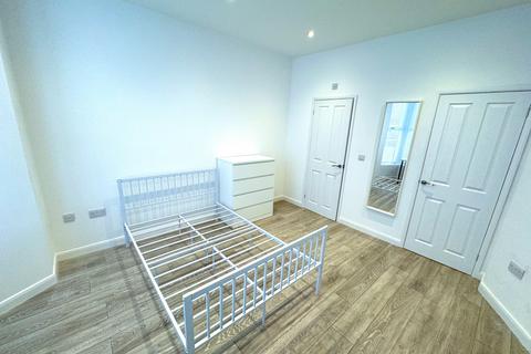 Studio to rent, Elgin Road, Ilford IG3