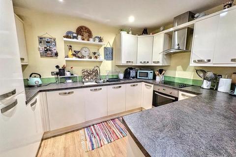 1 bedroom flat for sale, Seaside, Eastbourne