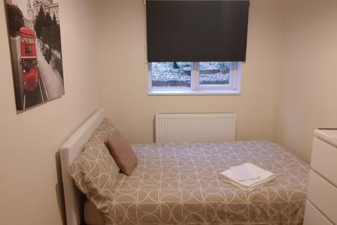 1 bedroom in a house share to rent, Luton, LU2