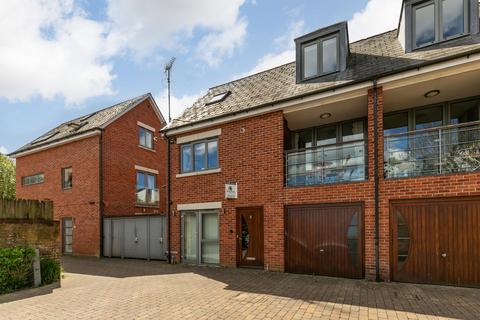2 bedroom terraced house for sale, Stockbridge Road, Winchester, SO22