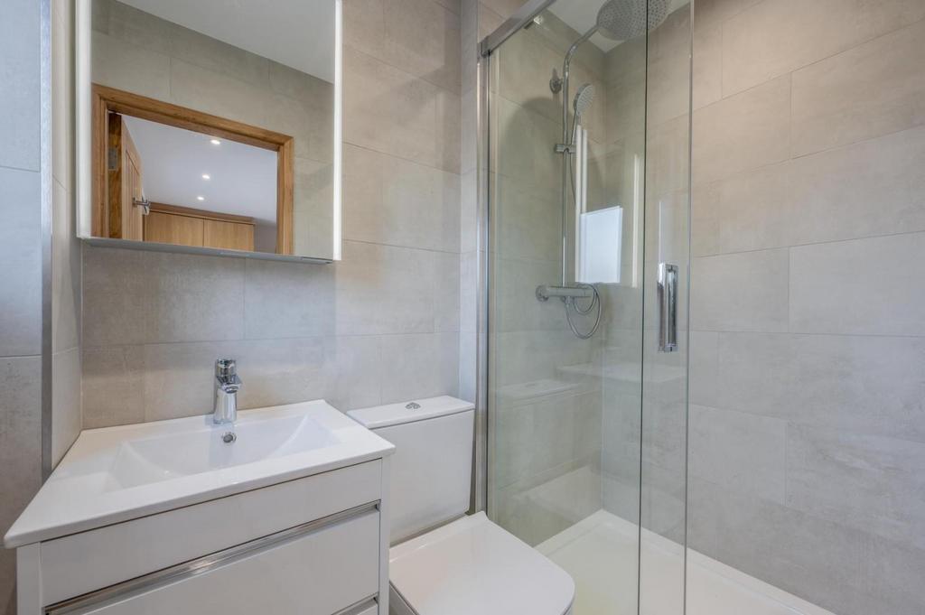 En-Suite 3