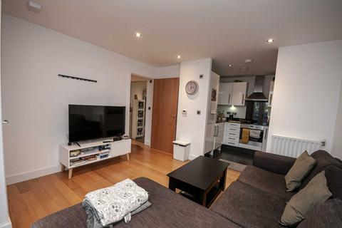 2 bedroom flat to rent, Flat 20 98 Fairthorn Road, Charlton SE7