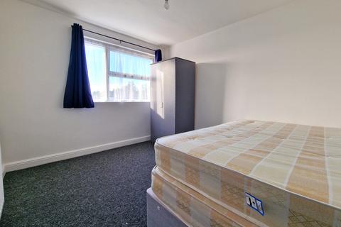 undefined, Luton, LU2