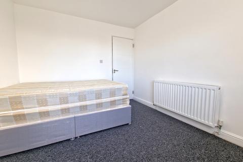 undefined, Luton, LU2
