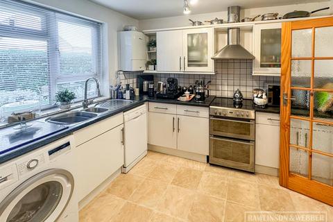 2 bedroom apartment for sale, Bridge Road, East Molesey KT8