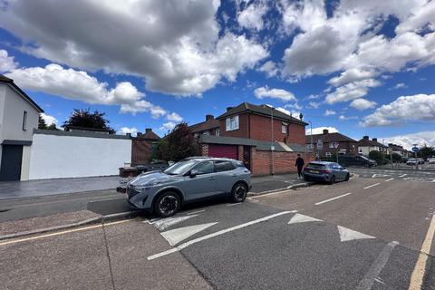 5 bedroom detached house for sale, Porters Avenue, Dagenham