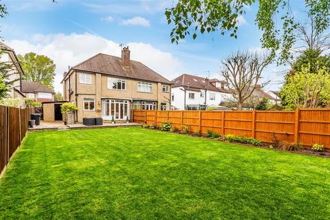 6 Cray Avenue, Ashtead, KT21 1QX