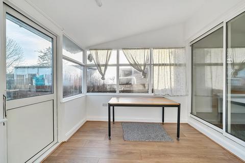 3 bedroom semi-detached house to rent, Stanmore,  Harrow,  HA7