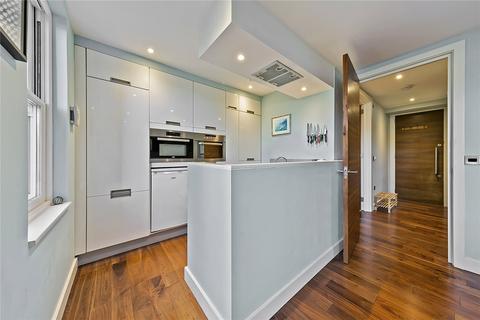 Flat 3, Shrewsbury House, 16 Hampton Road, Teddington, TW11 0JW