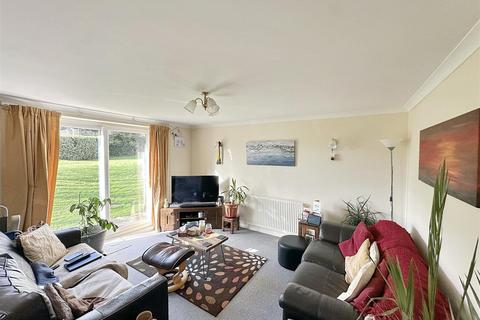 2 bedroom flat for sale, Truro