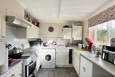 2 bedroom flat for sale, Truro