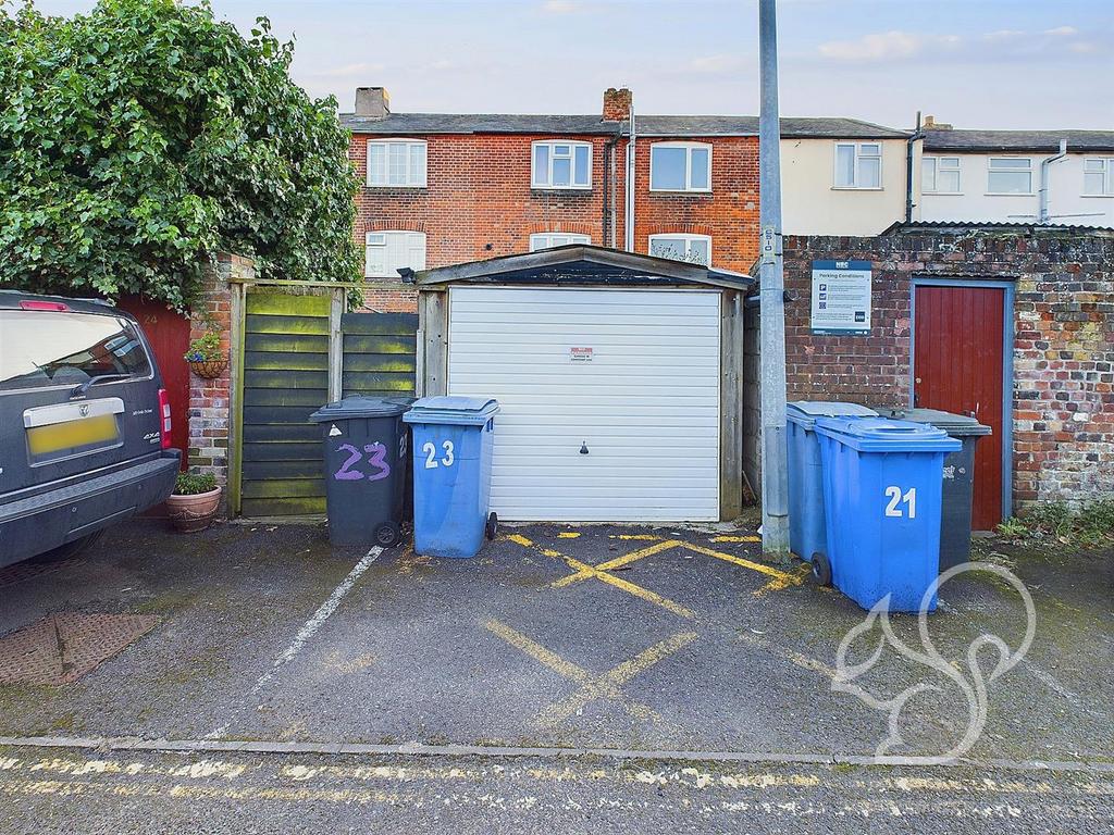 Garage/Parking