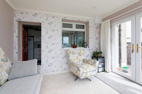 1 Kirkbank, Kirkgunzeon, Dumfries, DG2 8JZ