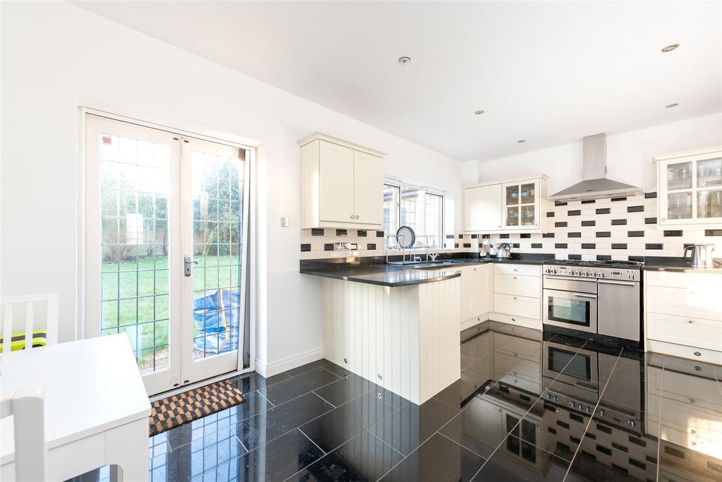 Kitchen/Breakfast Rm