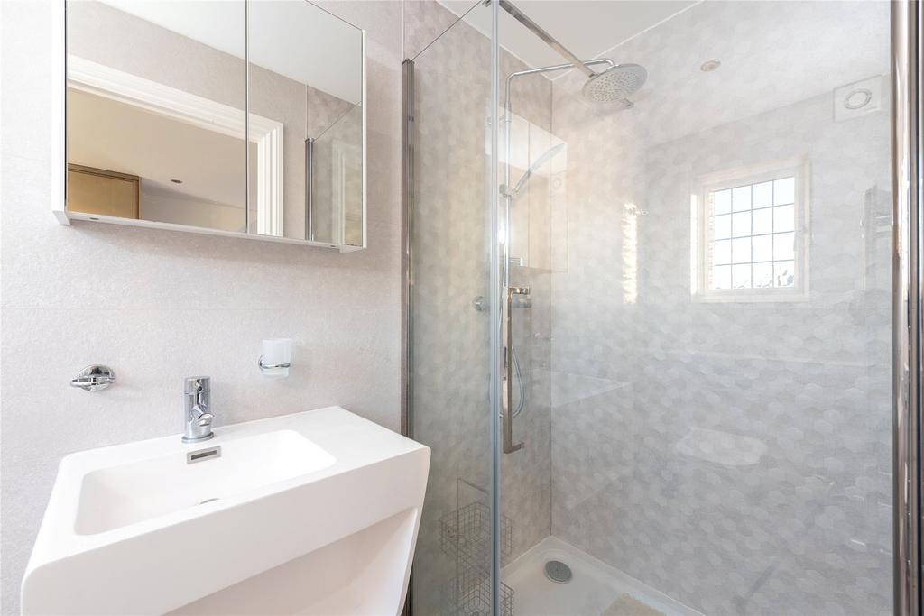 Bed 2 En Suite
