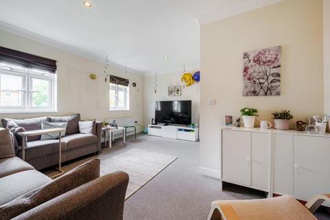 14 Barn Croft Drive, Lower Earley, Reading, RG6 3WE