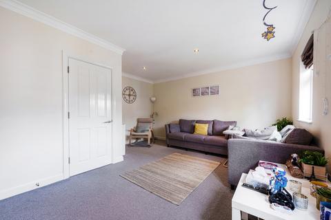 14 Barn Croft Drive, Lower Earley, Reading, RG6 3WE