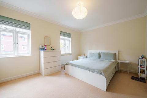 14 Barn Croft Drive, Lower Earley, Reading, RG6 3WE