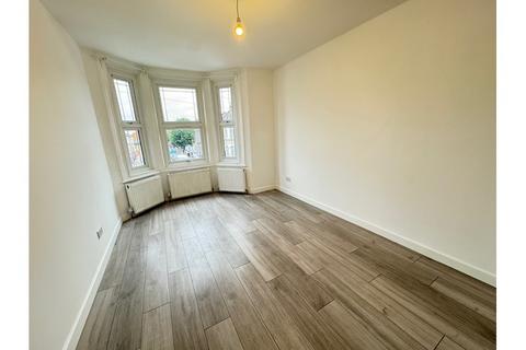 4 bedroom property to rent, Glynfield Road, Harlesden NW10