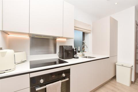 1 bedroom apartment for sale, Croydon Road, Caterham, Surrey