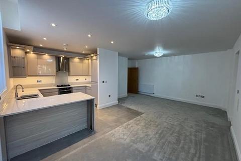 3 bedroom apartment to rent, Turnstone Avenue, Didsbury, Manchester