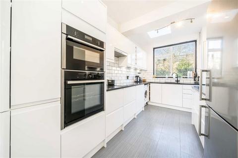 4 bedroom house for sale, Chalcroft Road, London SE13