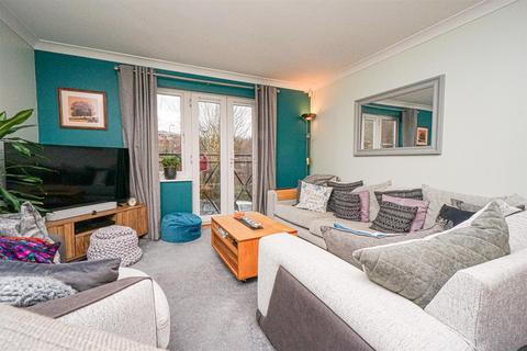 2 bedroom flat for sale, Cooden Ledge, St. Leonards-On-Sea