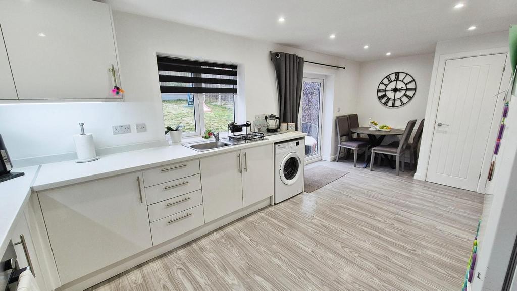 Kitchen dining room