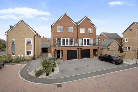 4 bedroom townhouse for sale, Apple Tree Close, Norton Fitzwarren TA2