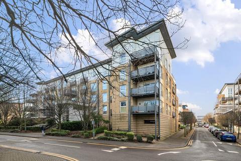 2 bedroom apartment to rent, Westmount Apartments,  Watford,  WD18