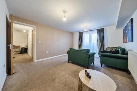 2 bedroom apartment to rent, Westmount Apartments,  Watford,  WD18