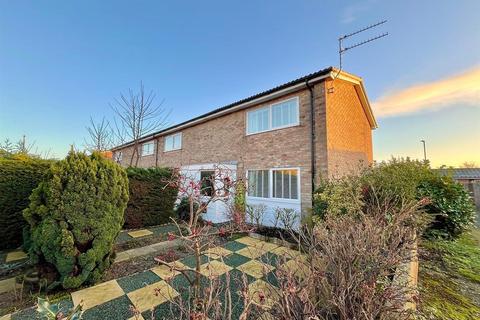 2 bedroom end of terrace house for sale, Midland Close, Great Yarmouth