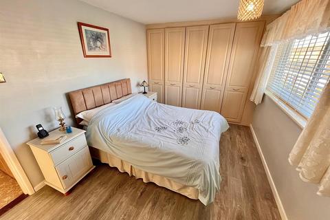 2 bedroom end of terrace house for sale, Midland Close, Great Yarmouth