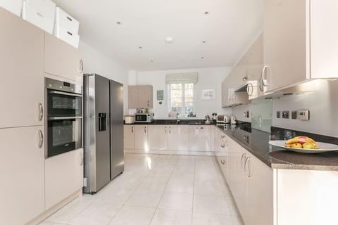 5 bedroom detached house for sale, Kings Drive, Winchester, SO22