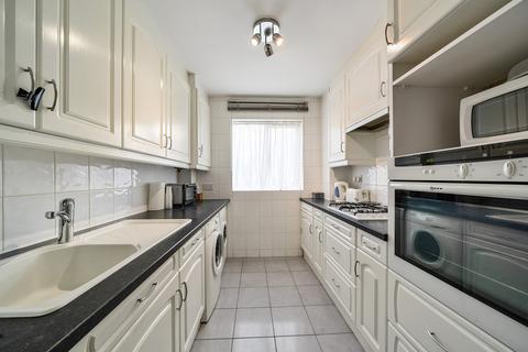 2 bedroom apartment for sale, Chatsworth Court, 19-21 Marsh Lane, Stanmore