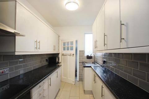 4 bedroom terraced house to rent, Filton Avenue, Bristol BS7