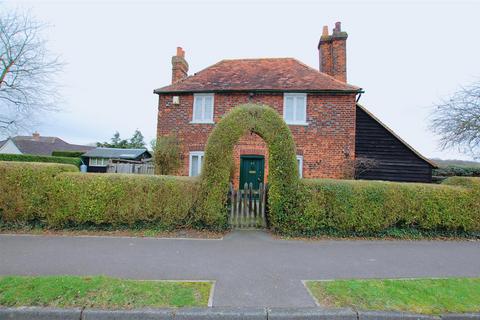 2 bedroom cottage for sale, Dixons Hill Close, Welham Green