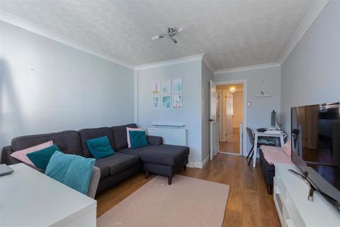 1 bedroom maisonette for sale, Haig Drive, Slough