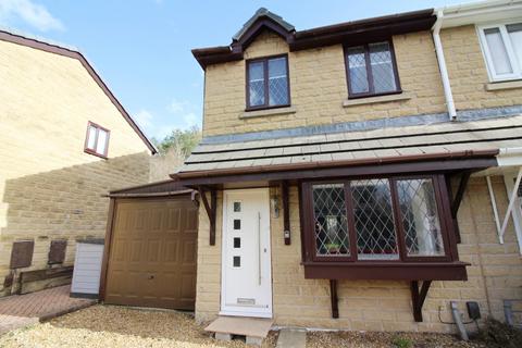 3 bedroom semi-detached house to rent, Hypatia Street, Bolton BL2