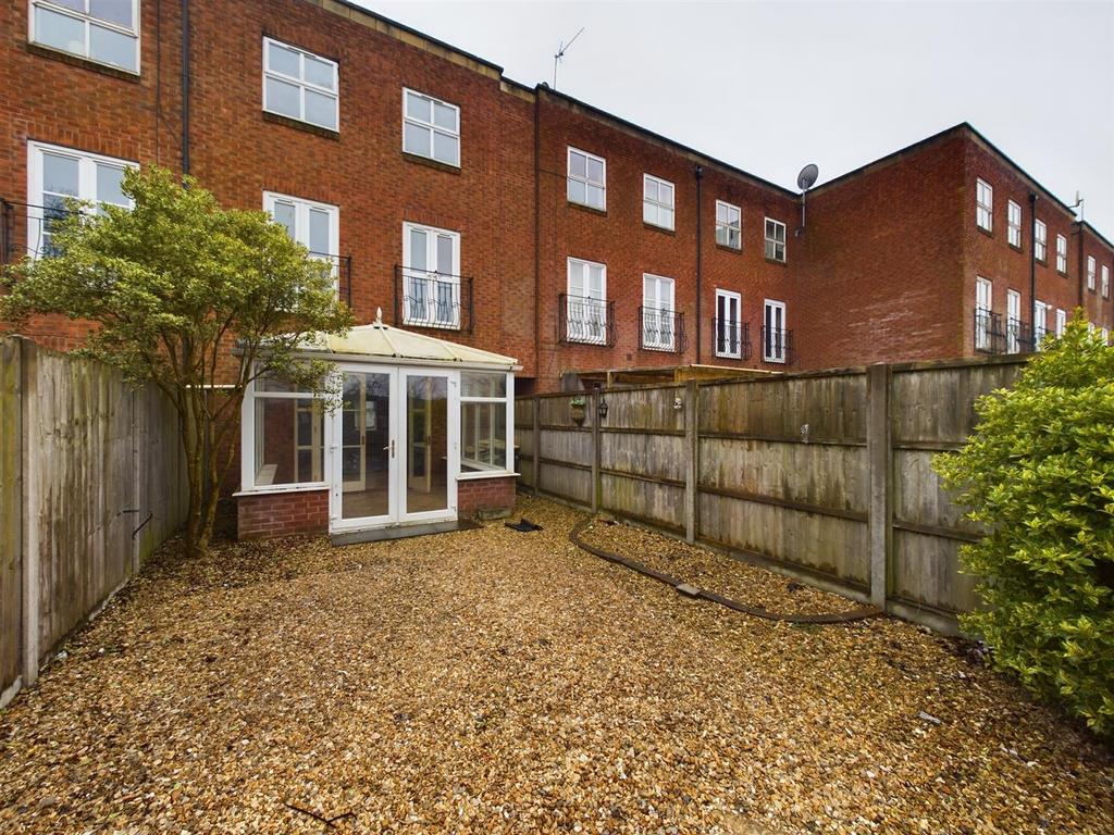 7 Redbourne Terrace (28).jpg