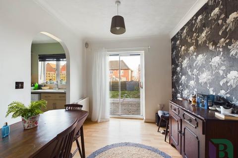 2 bedroom terraced house for sale, Winwood Close, Deanshanger MK19