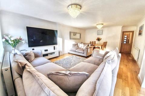 4 bedroom semi-detached house for sale, Jubilee Road, Gosforth, Newcastle upon Tyne, Tyne and Wear, NE3 3UR