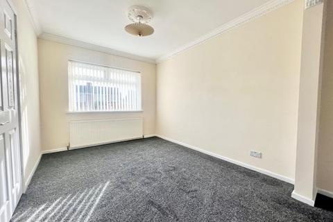 2 bedroom semi-detached house to rent, Sandstone Road, Wincobank, Sheffield