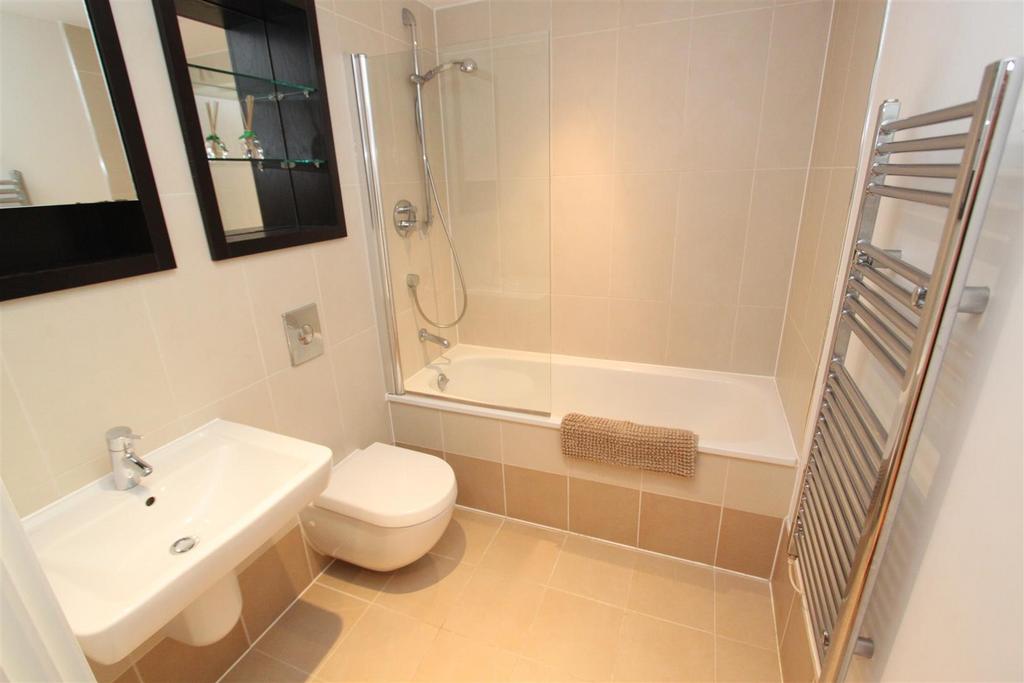 Bathroom.JPG