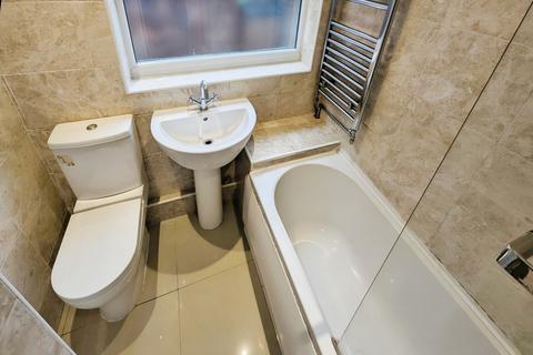 2 bedroom end of terrace house for sale, 25 Beaconsfield Road, Stoke, Coventry, West Midlands CV2 4AS