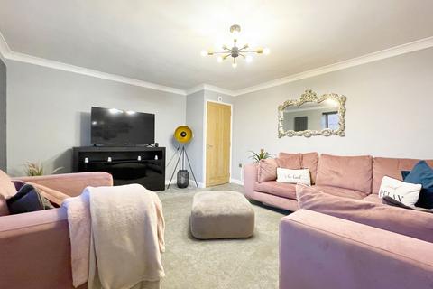 4 bedroom detached house for sale, Kelburn Close, East Hunsbury, Northampton, NN4 0RA