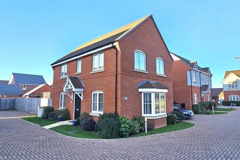 3 bedroom detached house for sale, Estcourt Close, Gloucester