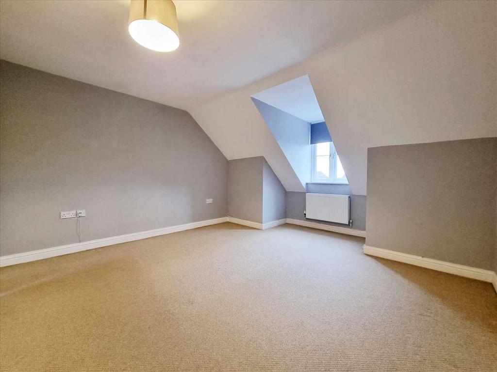 Bedroom 1: