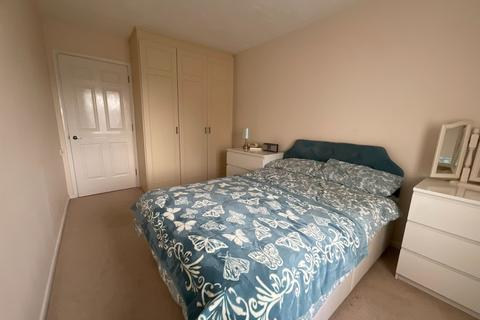 2 bedroom flat for sale, Thicket Road, Sutton, Surrey